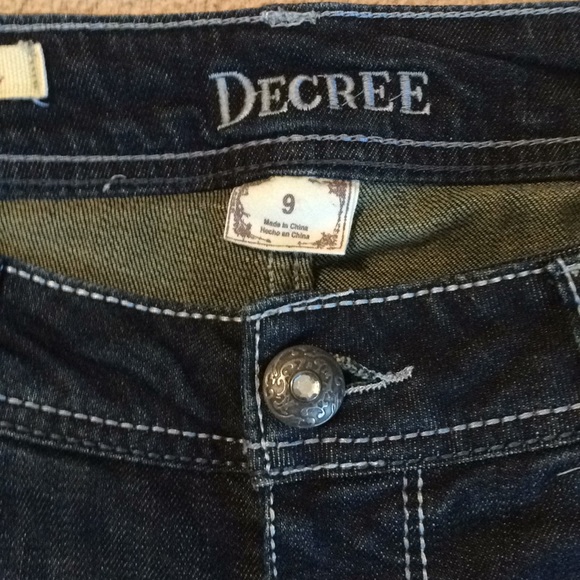 Decree Low Rise Boot Cut Jean Size 9 - Picture 3 of 6